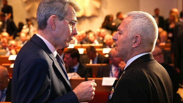 Εκτάκτως στο Πεντάγωνο ο πρέσβης των ΗΠΑ – Θρίλερ επί 1,5 ώρα